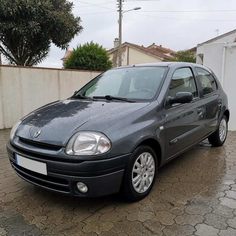 Automóvel após limpeza exterior